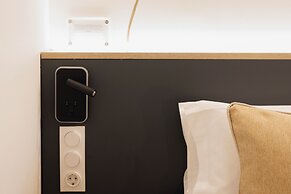 Blume Cruz Suites