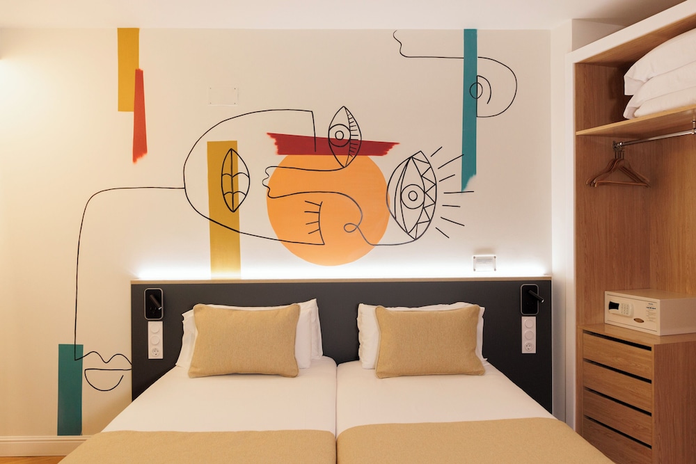 Blume Cruz Suites