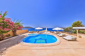 Hera Hotel