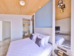 Hera Hotel