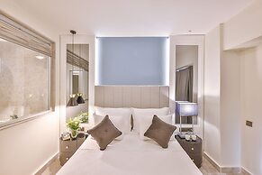 Hera Hotel