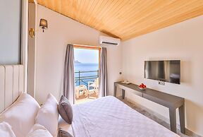 Hera Hotel