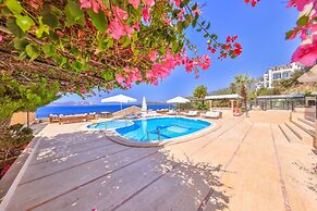 Hera Hotel