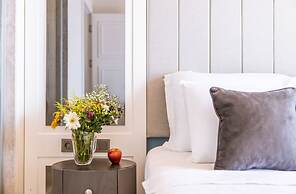 Hera Hotel
