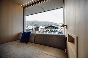 Dips&Drops – SUPERIOR HOTEL · SPORTS · SPA · RESTAURANTS