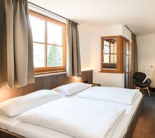 Dips&Drops – SUPERIOR HOTEL · SPORTS · SPA · RESTAURANTS
