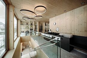 Dips&Drops – SUPERIOR HOTEL · SPORTS · SPA · RESTAURANTS