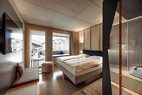 Dips&Drops – SUPERIOR HOTEL · SPORTS · SPA · RESTAURANTS