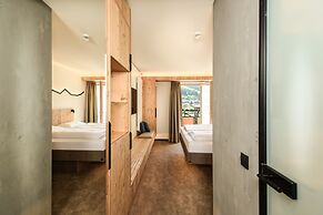 Dips&Drops – SUPERIOR HOTEL · SPORTS · SPA · RESTAURANTS