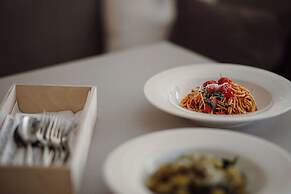 Dips&Drops – SUPERIOR HOTEL · SPORTS · SPA · RESTAURANTS
