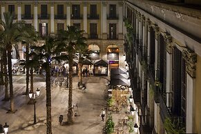 Las Ramblas Pasaje Bacardi Apartments