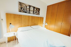 Las Ramblas Pasaje Bacardi Apartments