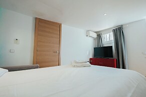 Las Ramblas Pasaje Bacardi Apartments