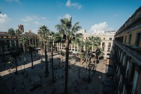Las Ramblas Pasaje Bacardi Apartments