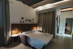 Las Ramblas Pasaje Bacardi Apartments