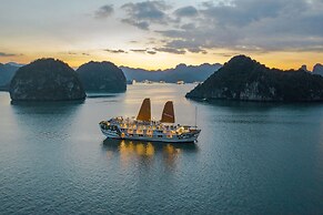 Indochina Sails Ha Long Bay
