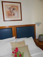 Adams Hotel
