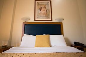 Adams Hotel