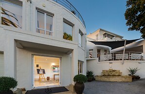 Villa Afrikana Guest Suites