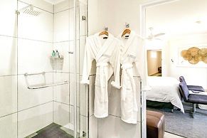 Villa Afrikana Guest Suites
