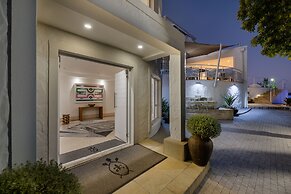 Villa Afrikana Guest Suites