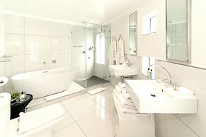 Villa Afrikana Guest Suites