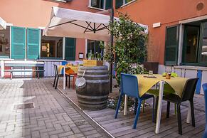 Central Hostel BG
