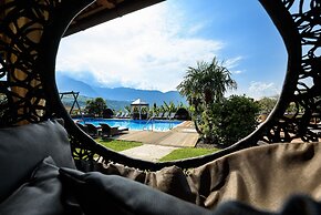 Ruster Resort