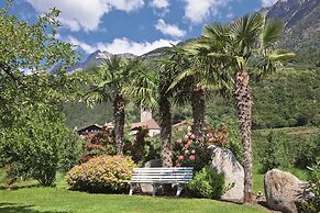 Ruster Resort