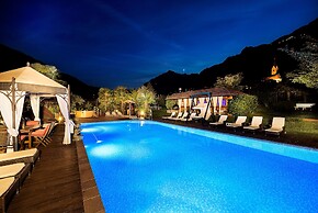 Ruster Resort