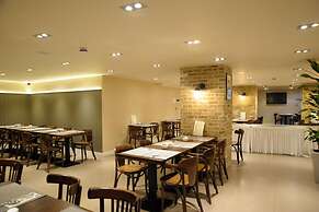 Kings Cross Inn Hotel