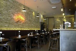 Kings Cross Inn Hotel