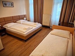Mikon Eastgate Hotel