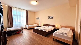 Mikon Eastgate Hotel