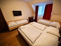 Mikon Eastgate Hotel
