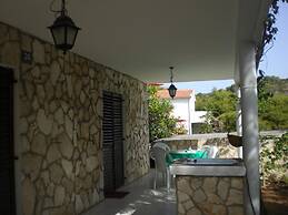 Vis Apartments