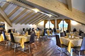 Lupo Bianco Wellness & Walking Hotel