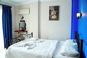 Rebetika Hotel