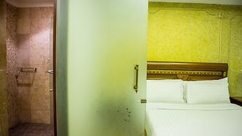 Four Seasons Place