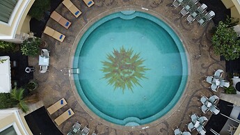 Four Seasons Place