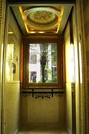 Four Seasons Place