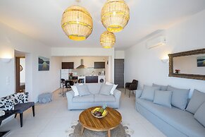 La Stella Suites