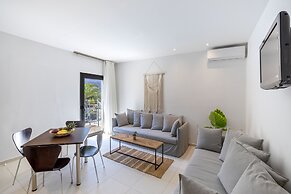 La Stella Suites