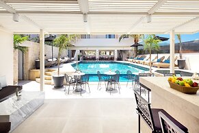 La Stella Suites