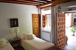 Santa Isabel la Real Hotel