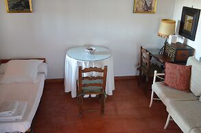 Santa Isabel la Real Hotel
