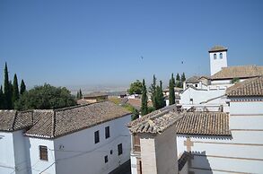 Santa Isabel la Real Hotel