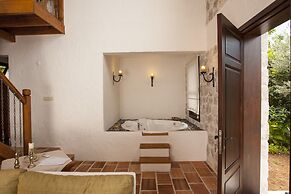 Mandarin & Mango Boutique Hotel
