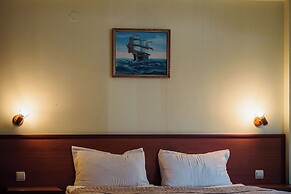 Dionis Hotel