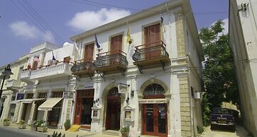 Kiniras Traditional Hotel & Restaurant